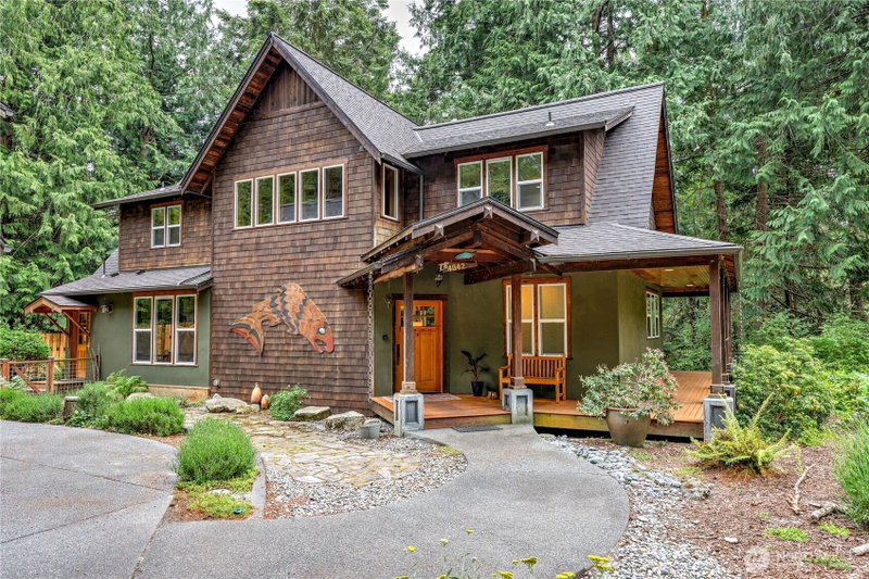 4642 Willamette Street photo 2