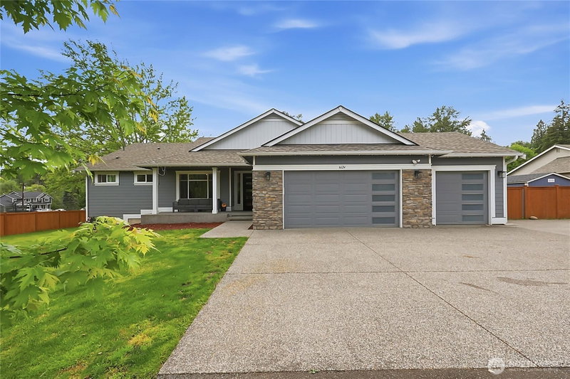 6624 123 Avenue NE photo 2