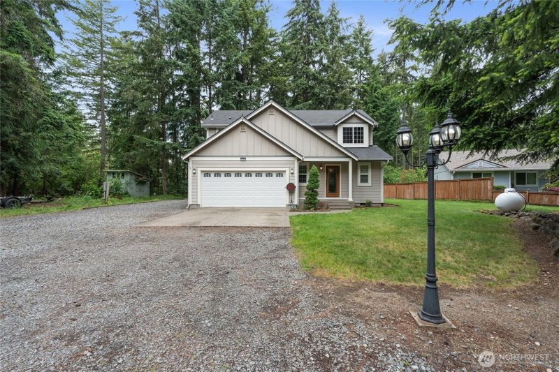 22328 Autumnwood Court SE photo 2