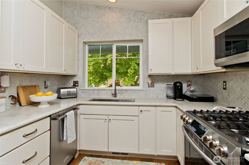 17909 110th Street Ct E photo 2