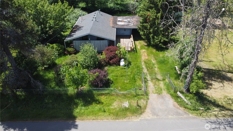 11911 Shoreview Drive SW photo 3