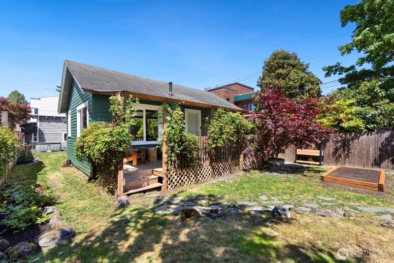 5405 25th Avenue SW photo 1