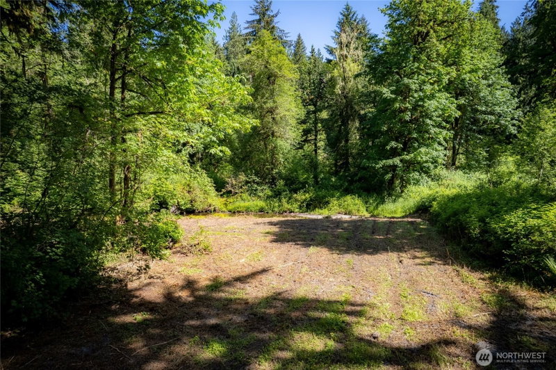 22315 N River Drive photo 2