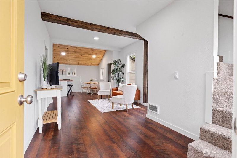 26502 Ridge Avenue photo 2