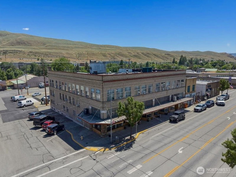 203 2nd Avenue S photo 1