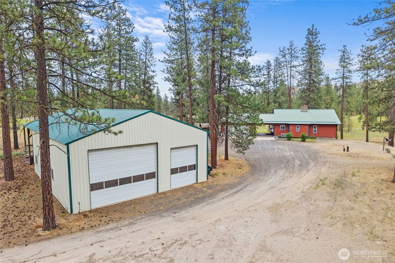 40048 E Cayuse Cove photo 2