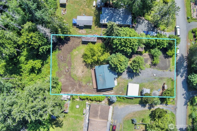 621 Westcott Drive photo 34