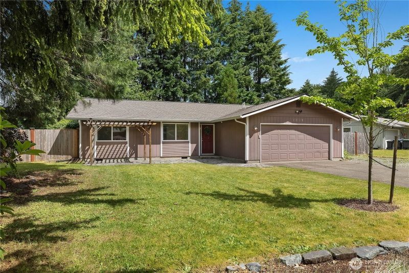 4018 MacAdam Court SE photo 1