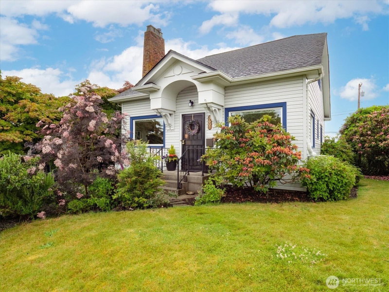 3607 Hoyt Avenue photo 1