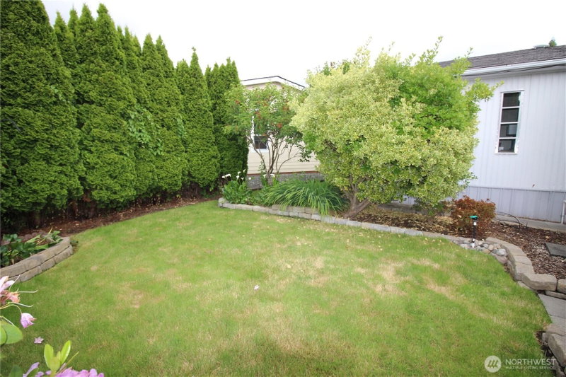920 Cottonwood Drive photo 2