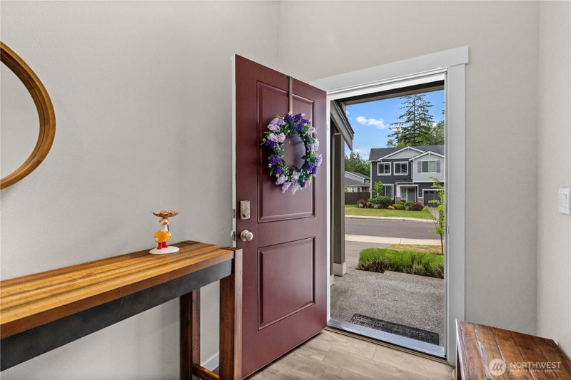 17512 Crossing Drive E photo 2