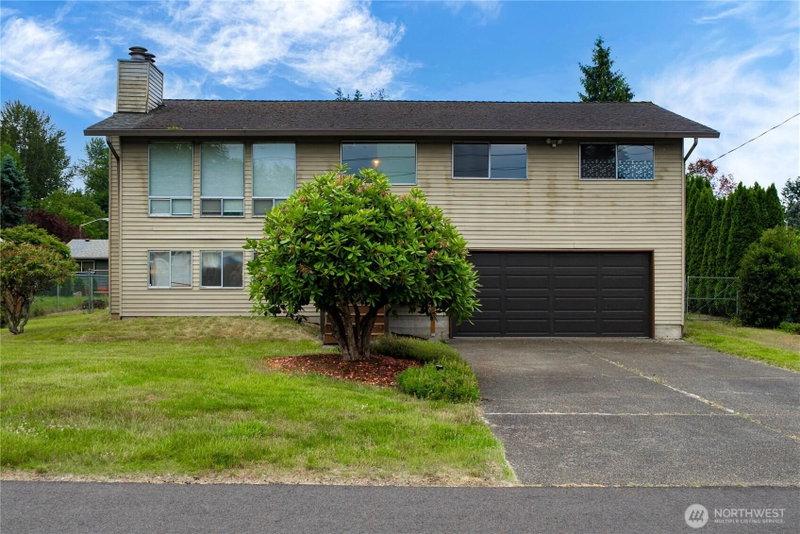 12029 SE 210th Street photo 2