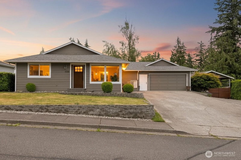 3226 Heights Drive photo 1