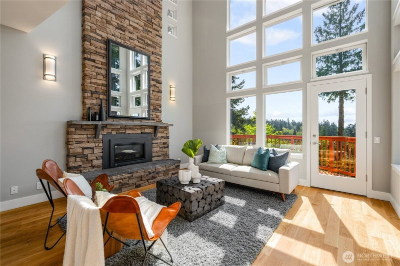 7393 Braemar Drive photo 2