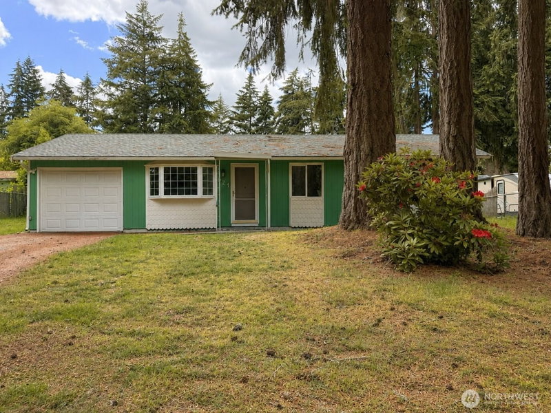 821 Gregory Way SE photo 1