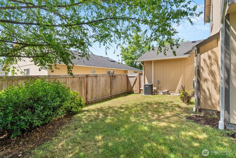 2905 Campus Prairie Loop NE photo 23