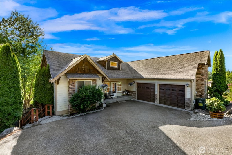 1235 Geneva Hills Road photo 2