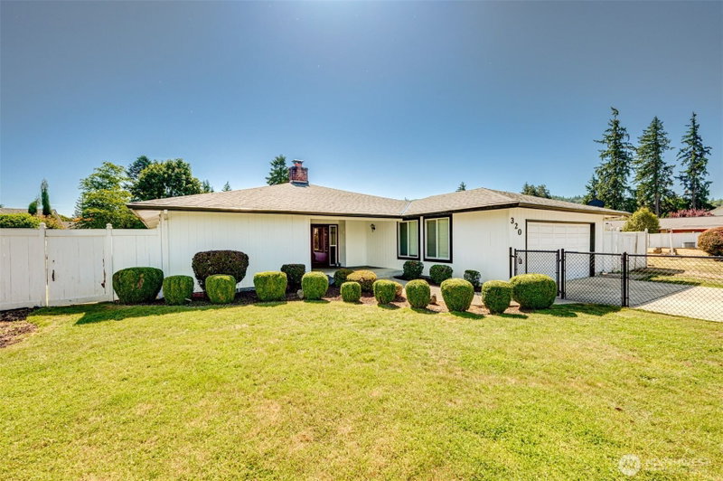 320 Fir Avenue photo 2