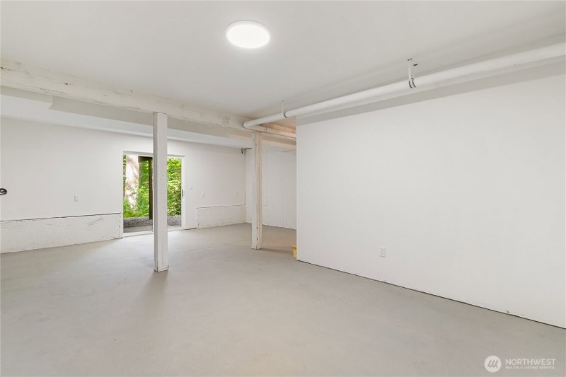 7 B Plum Lane photo 36