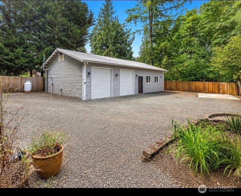 7609 137th Avenue SE photo 2