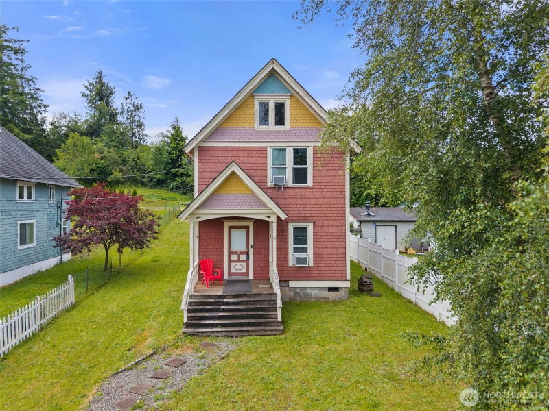 722 E Cowlitz Street photo 1