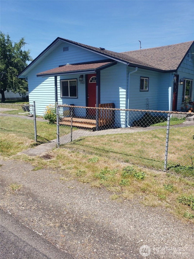 845 SW 3rd. Avenue photo 2