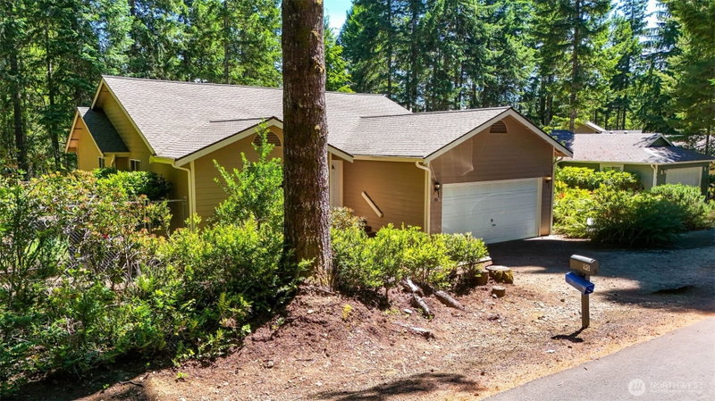 90 E Susan Lane photo 2