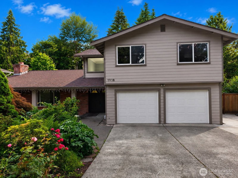 1918 109th Avenue Ct E photo 2