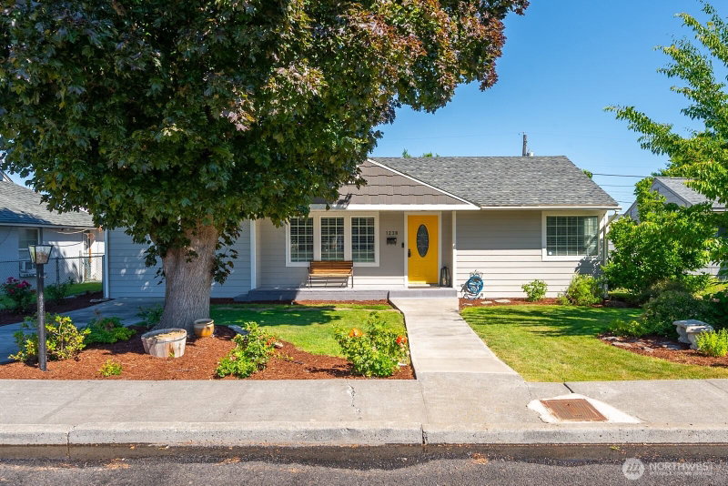 1238 D Street SW photo 2