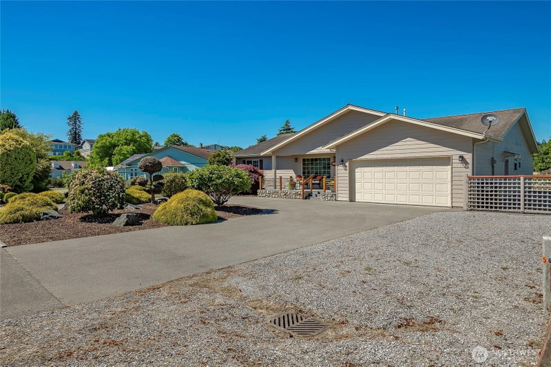 5606 Chehalis Place photo 2