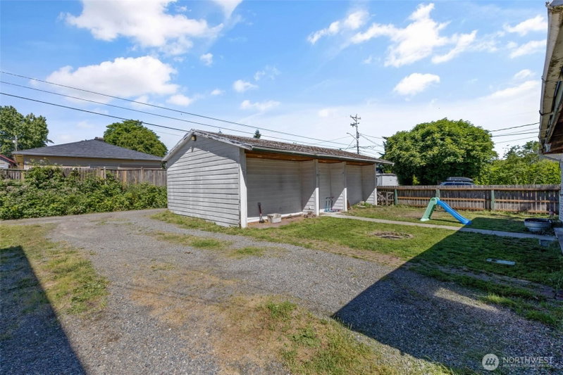 3602 E K Street photo 32