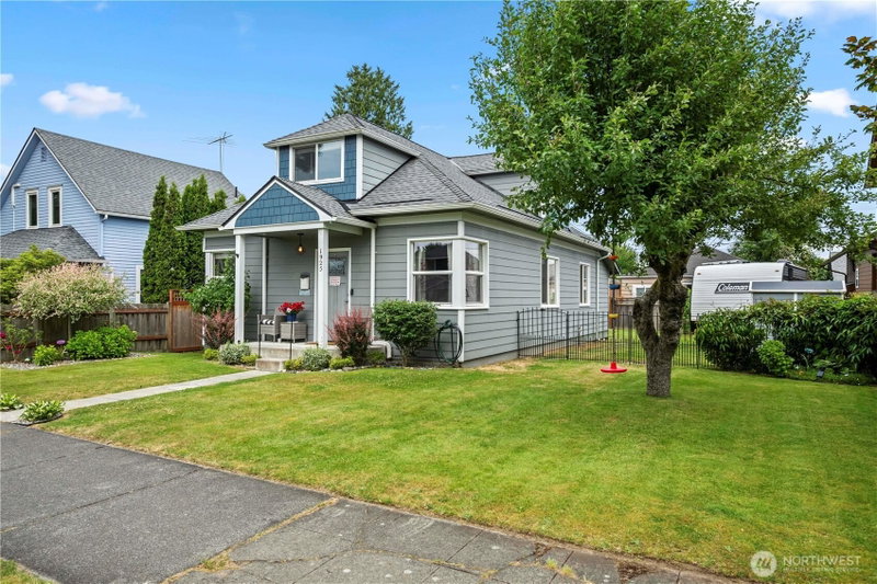 1925 Rainier Avenue photo 2
