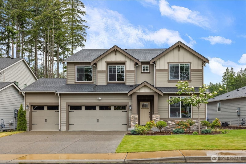 17621 Crossing Drive E photo 1