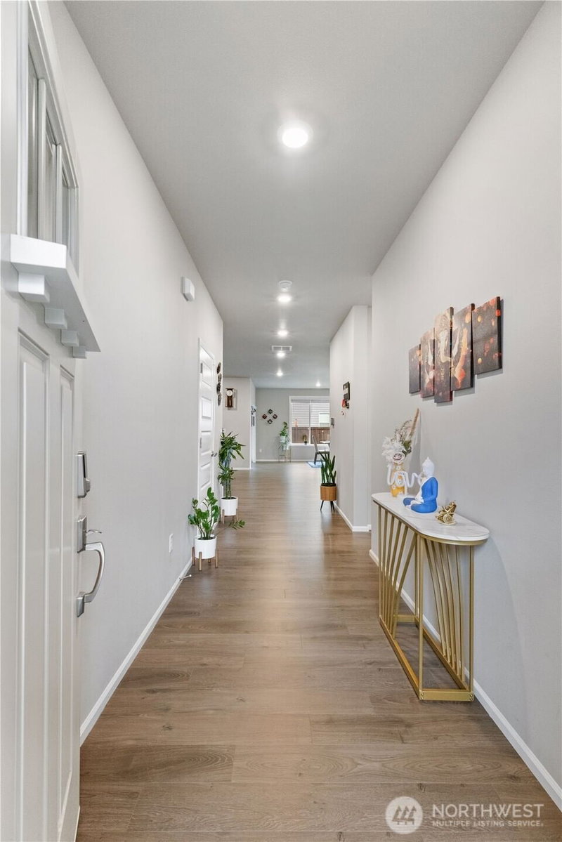 17621 Crossing Drive E photo 2