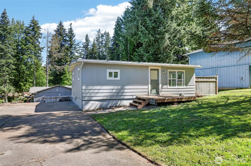 101 Gatewood Drive photo 1