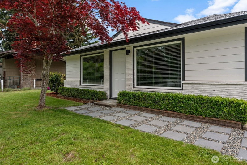 8827 A E D Street #1 photo 2