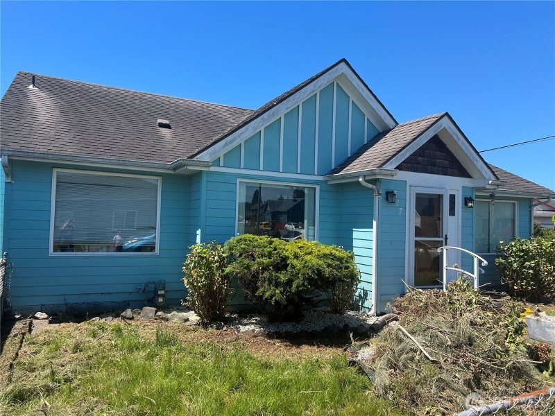 317 N Jefferies photo 2