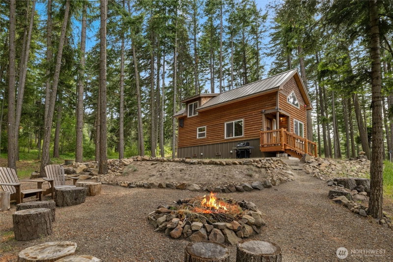 990 Fawn Road photo 2