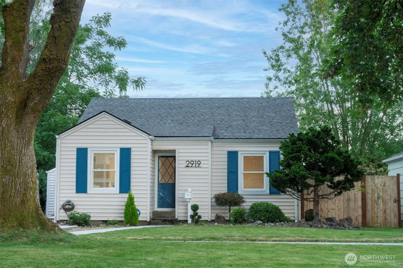 2919 Louisiana Street photo 2