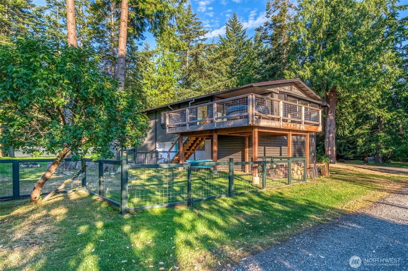 617 Buckhorn Road photo 1