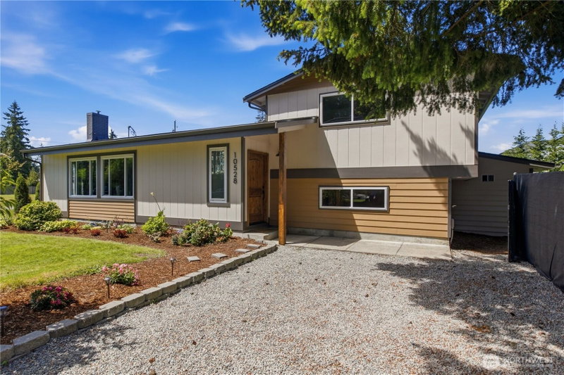 10528 25th Avenue E photo 2