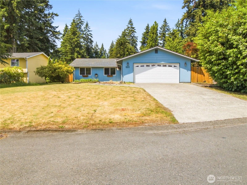 501 Penguin Court SE photo 37