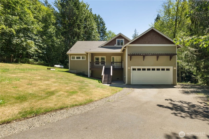 8706 Long Lake Road SE photo 2