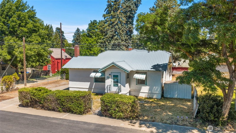 308 S Walnut Street photo 1