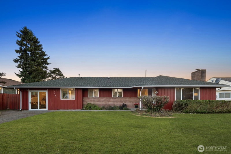 10702 Douglas Drive SW photo 1