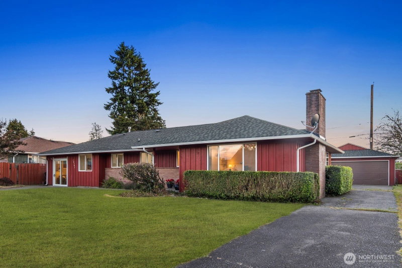10702 Douglas Drive SW photo 26