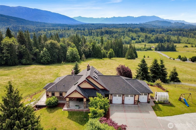 18077 Fox Hollow Lane photo 1