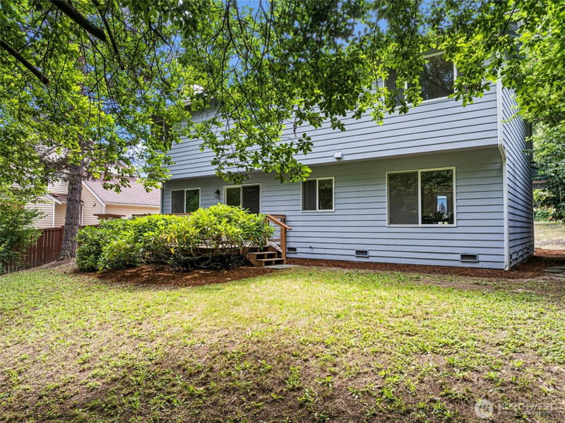 10913 Crocus Place NW photo 2