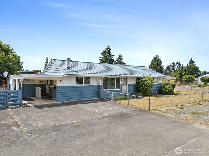 12152 Alaska Street S photo 2