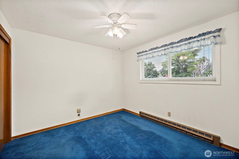 12152 Alaska Street S photo 31